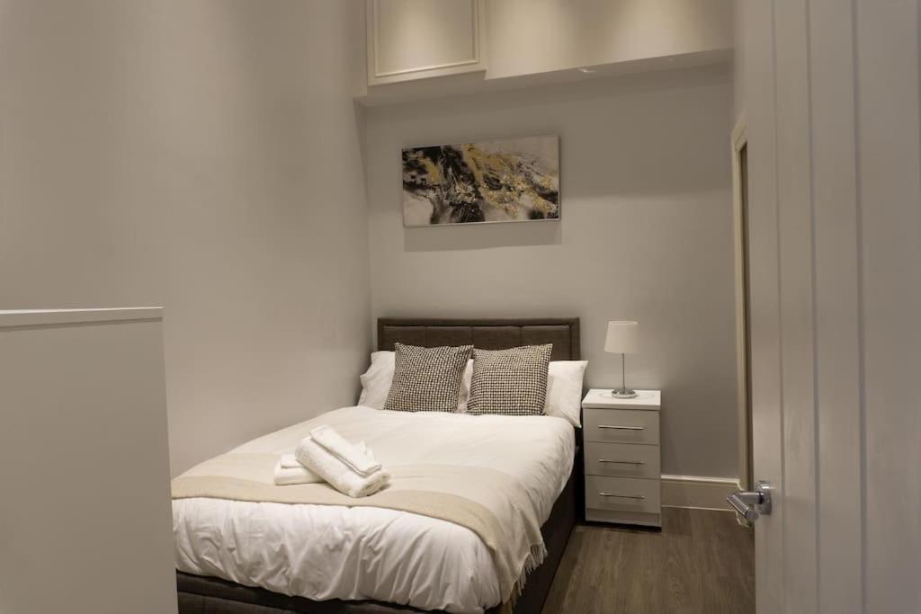 Spacious Apartment In City Centre - Free Parking Nottingham Buitenkant foto