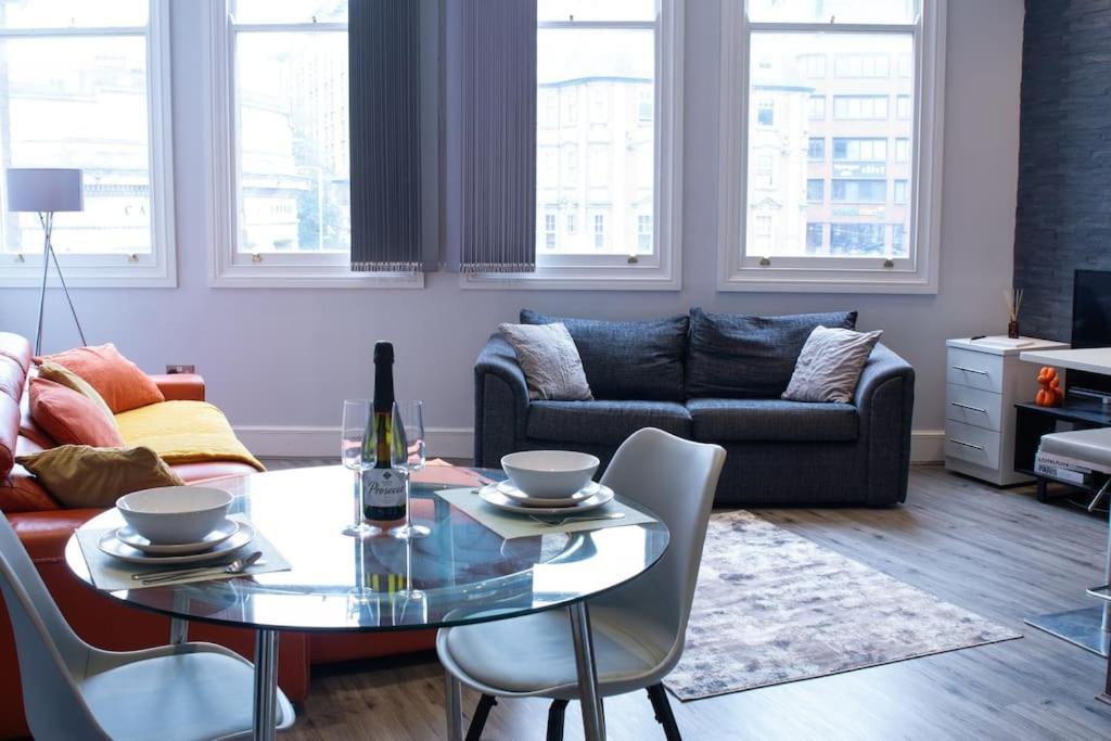 Spacious Apartment In City Centre - Free Parking Nottingham Buitenkant foto