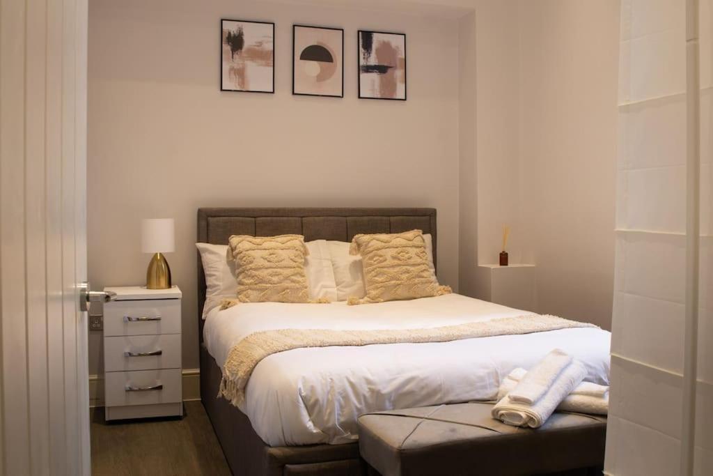 Spacious Apartment In City Centre - Free Parking Nottingham Buitenkant foto