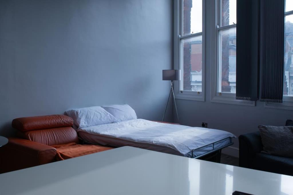 Spacious Apartment In City Centre - Free Parking Nottingham Buitenkant foto