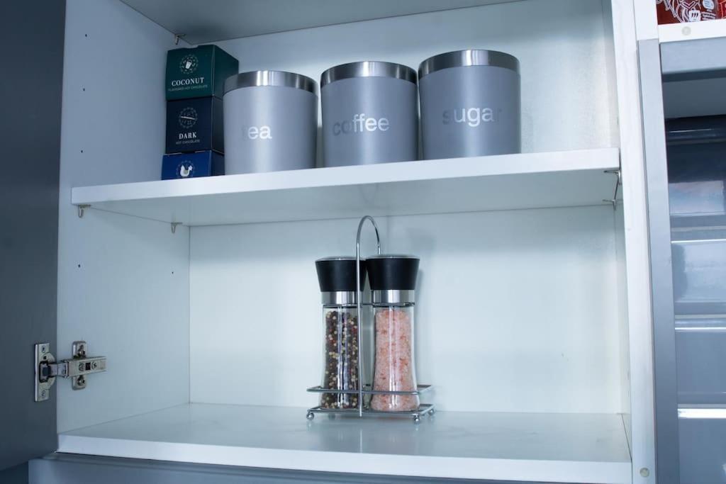 Spacious Apartment In City Centre - Free Parking Nottingham Buitenkant foto